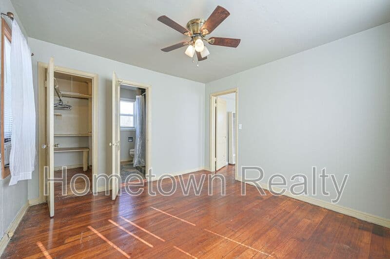 Norman House: 1127.5 W Eufaula Street