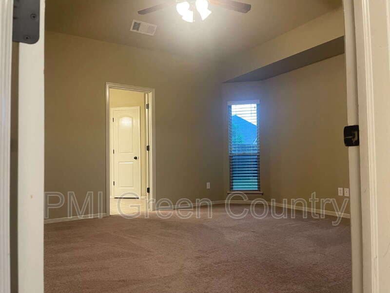 Tulsa House: 4713 S 181st East Ave