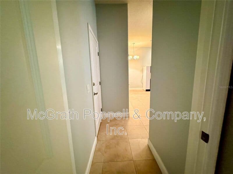 LAKELAND House: 2031 INDIAN SKY CIRCLE
