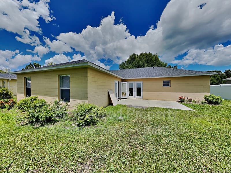 Kissimmee House: 1317 Dover Dr