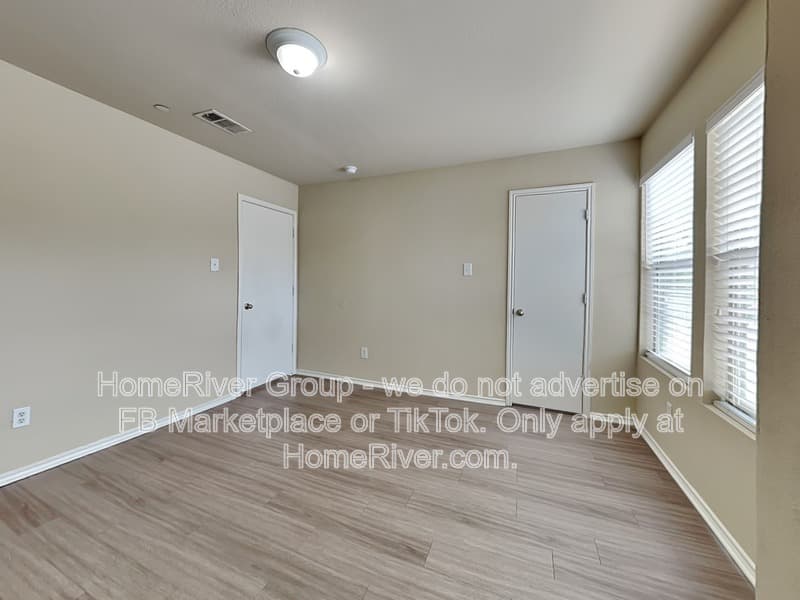 Allen Townhome: 1127 Sophia St