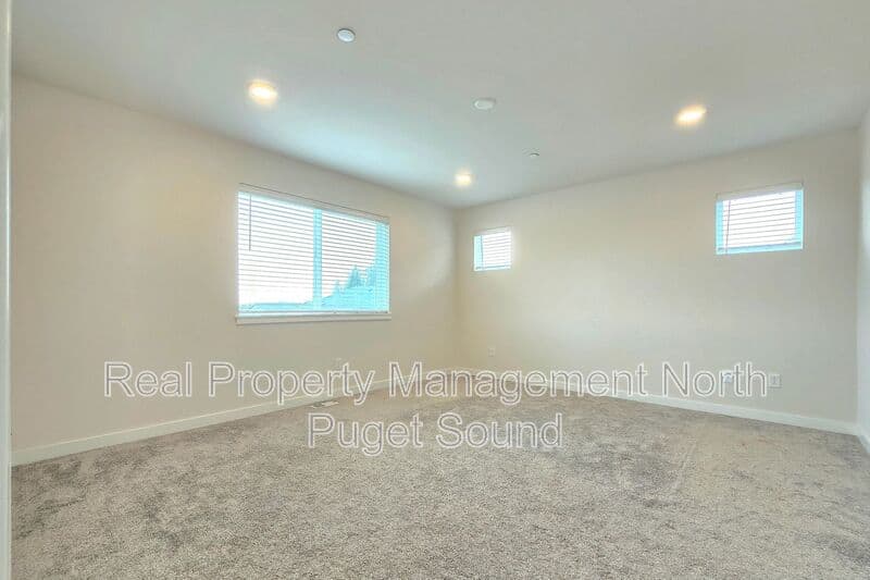 Marysville House: 3200 84th Dr NE
