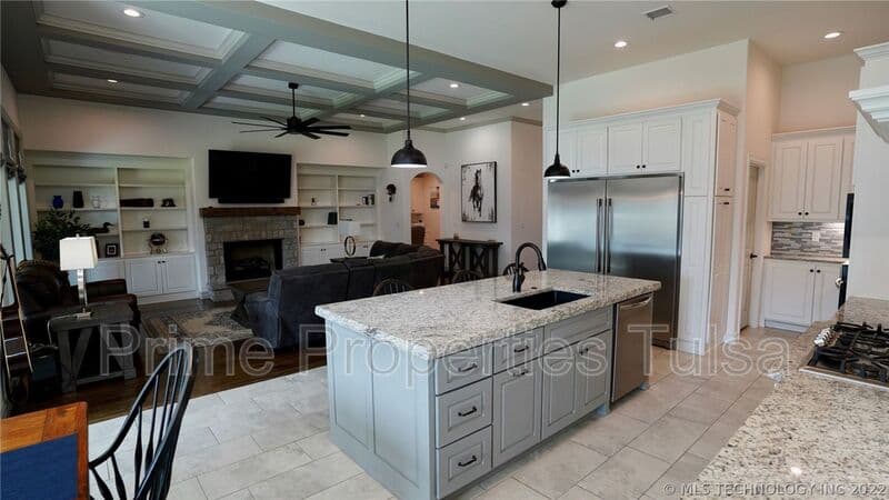 Jenks House: 12912 S 6th St