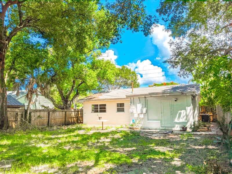 St. Petersburg House: 10520 54th Avenue North