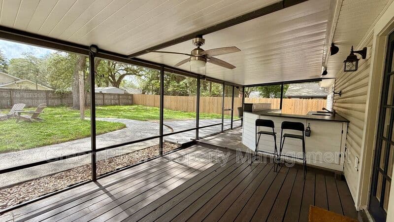 Jacksonville House: 12955 Julington Ridge Drive E
