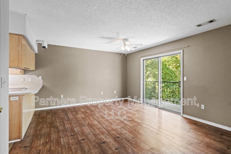 Fayetteville Condo: 1621 North Leverett Avenue - 6