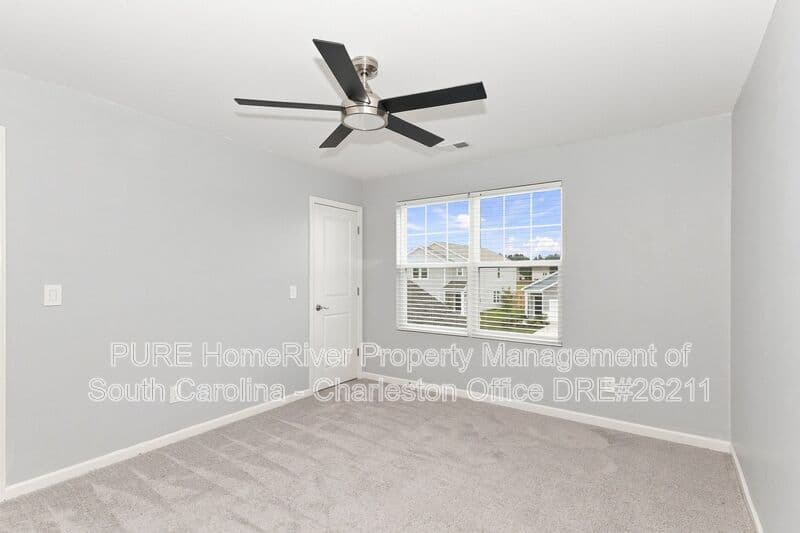 Summerville House: 484 Pender Woods Dr