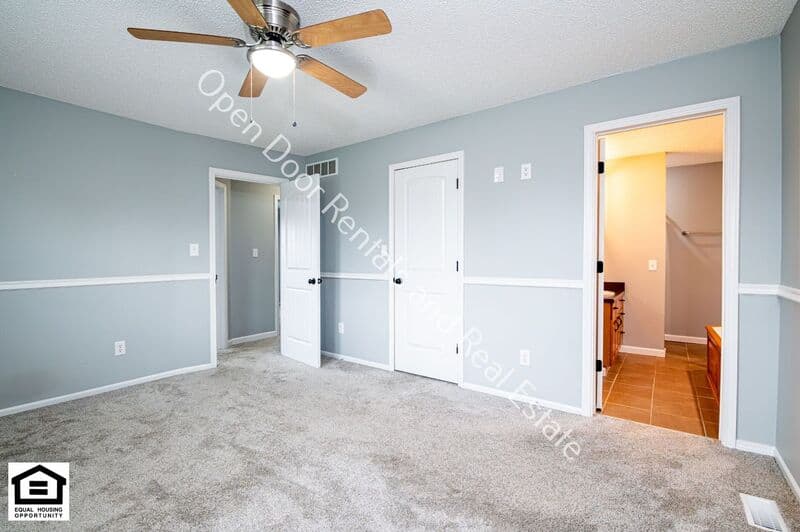 Woodburn House: 5021 Clovedale Dr
