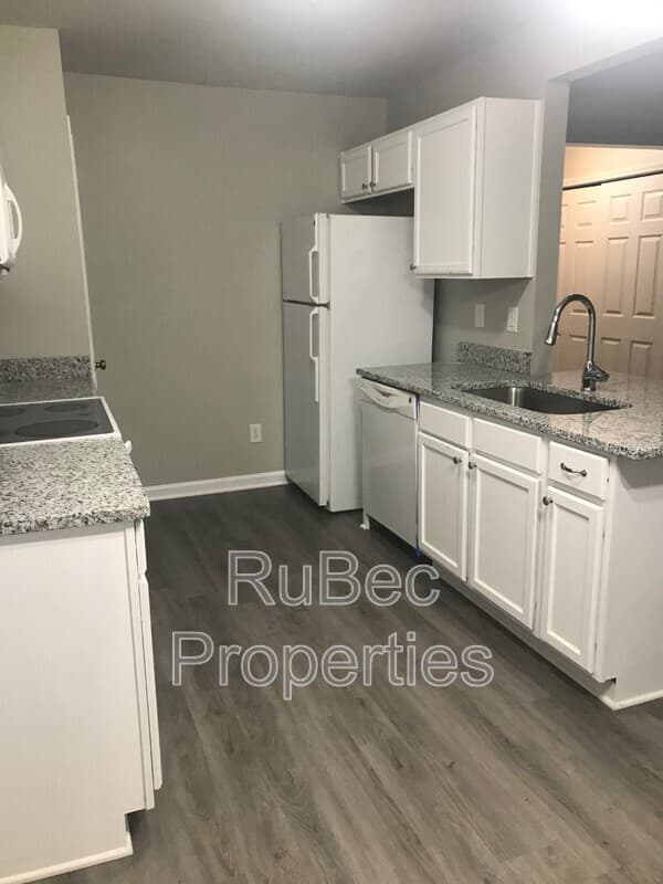 Charlotte Townhome: 5427 Eneida Sue Dr