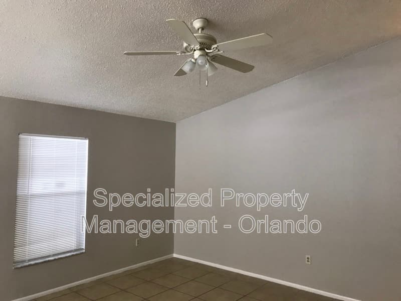 Orlando House: 4452 Goldenrain Ct