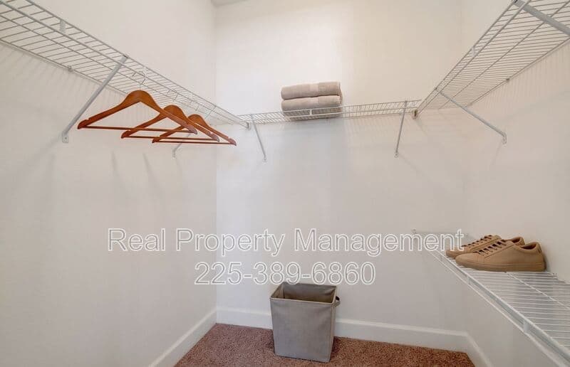 Denham Springs Apartment: 30914 LA Hwy 16
