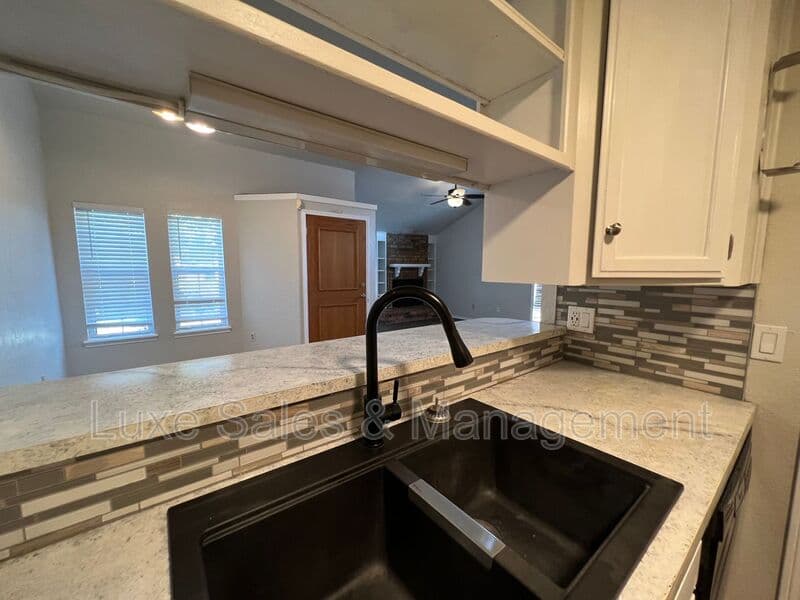 Moore House: 2137 Goodrich Drive