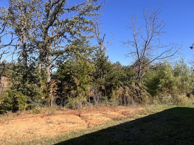 McLoud House: 13361 Mulberry Circle