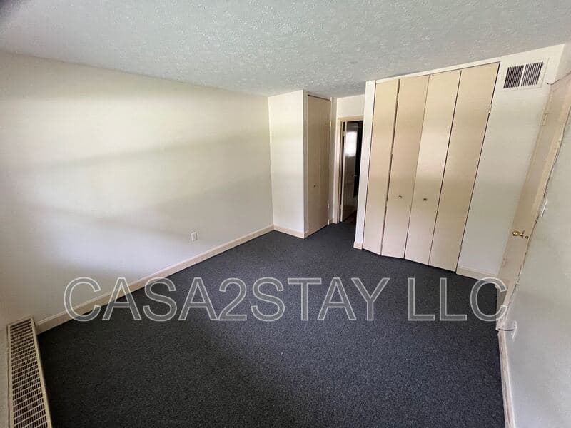 Louisville Condo: 2165 St Johns Place
