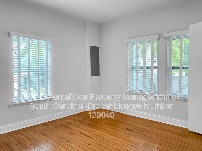 North Charleston House: 1919 Norwood St