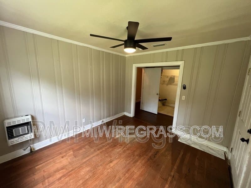 Enterprise House: 106 Highland Dr