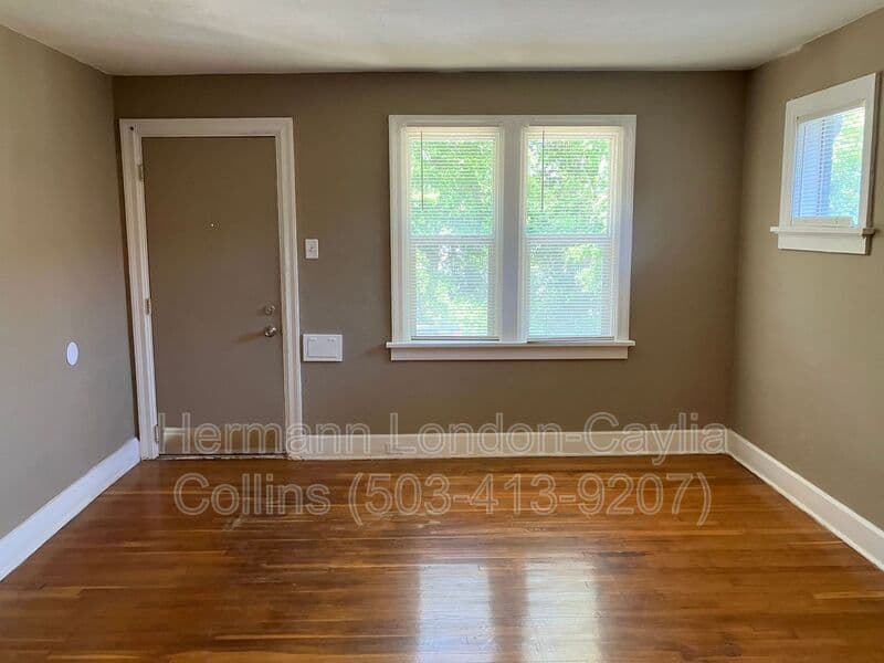 Saint Louis House: 4618 June Avenue