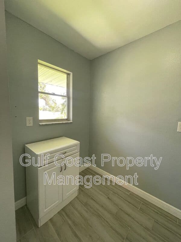 North Port House: 3365 Avanti Circle
