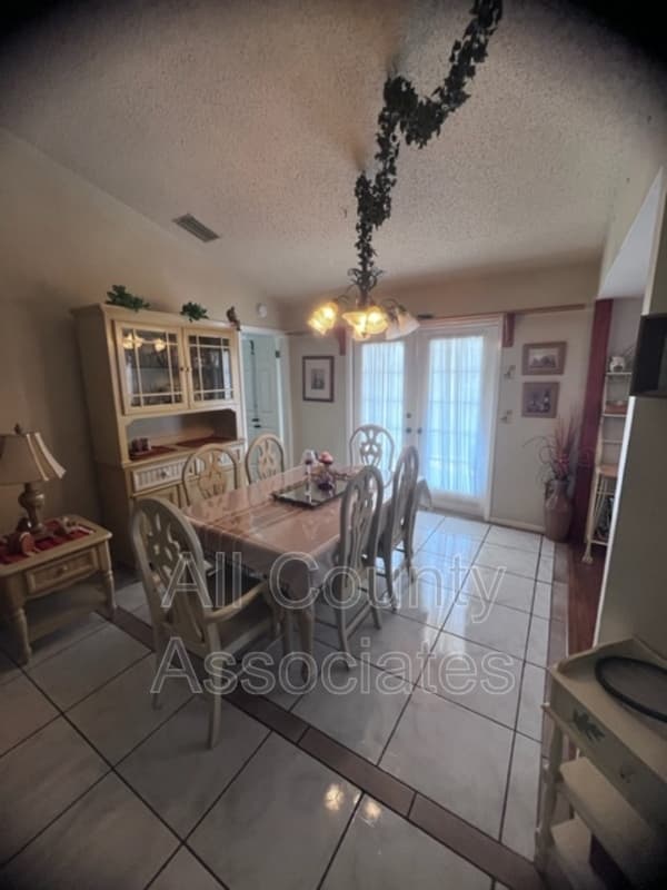Hudson House: 9014 Tournament Dr