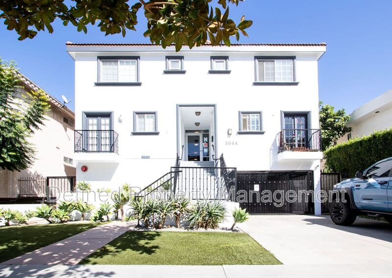 Los Angeles Condo: 3644 Keystone Ave