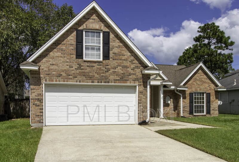 Gulfport House: 18026 Cypress Pointe Drive