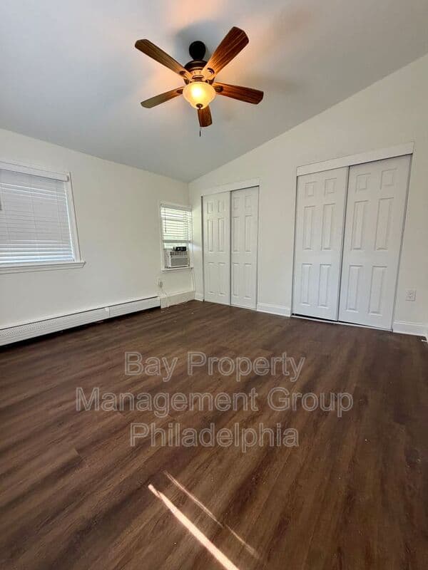 Blue Bell House: 1014 Trewellyn Ave