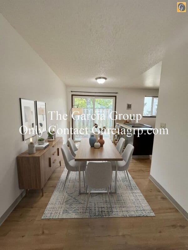 Gresham Condo: 480 SE Vista Ave.