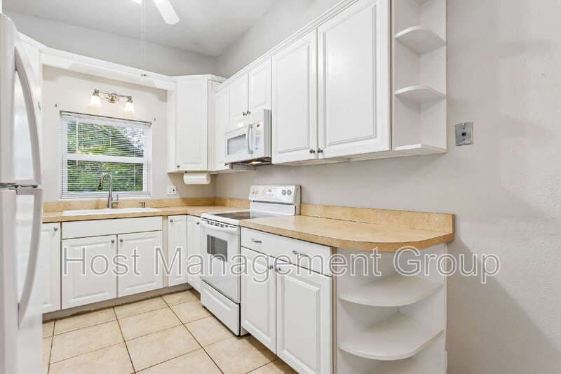 Maitland Condo: 255 Ashwood Drive