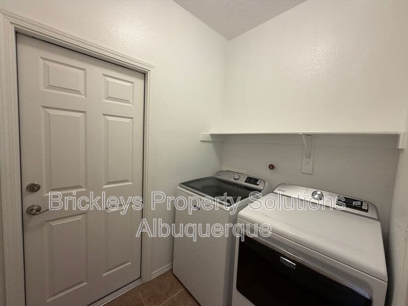 Rio Rancho House: 65 Willow Trace Court SE