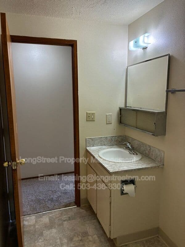 Corvallis Condo: 1250 SW E Ave