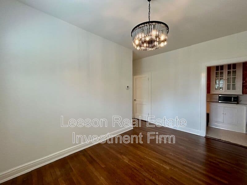 Shreveport House: 2409 Fairfield Ave