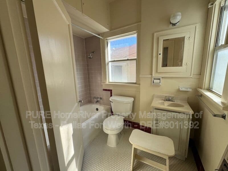 Fort Worth Condo: 3762 W 7th Street