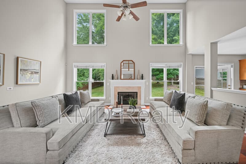 Charlotte House: 13818 Ballantyne Meadows Drive