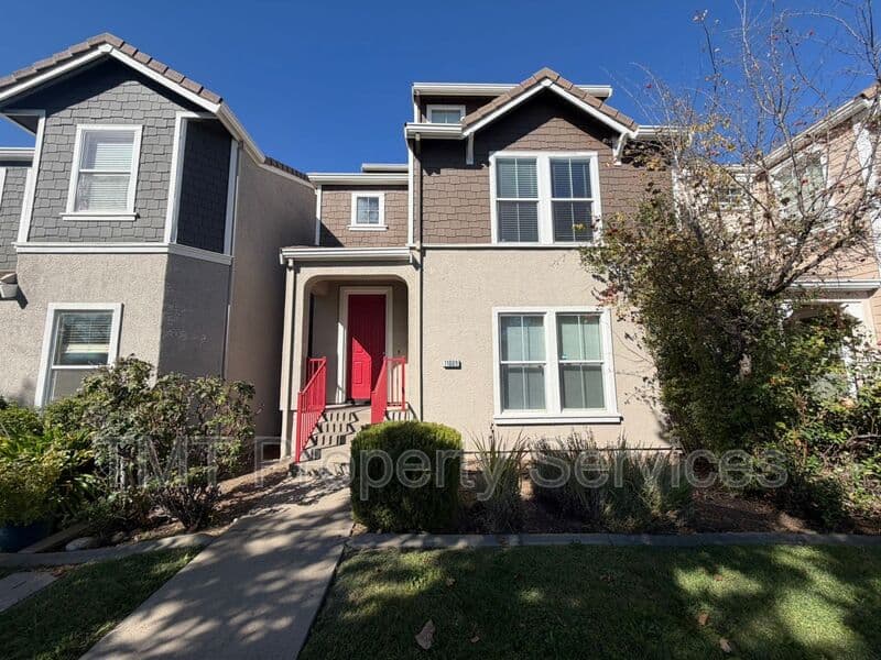Rancho Cordova House: 11009 International Drive