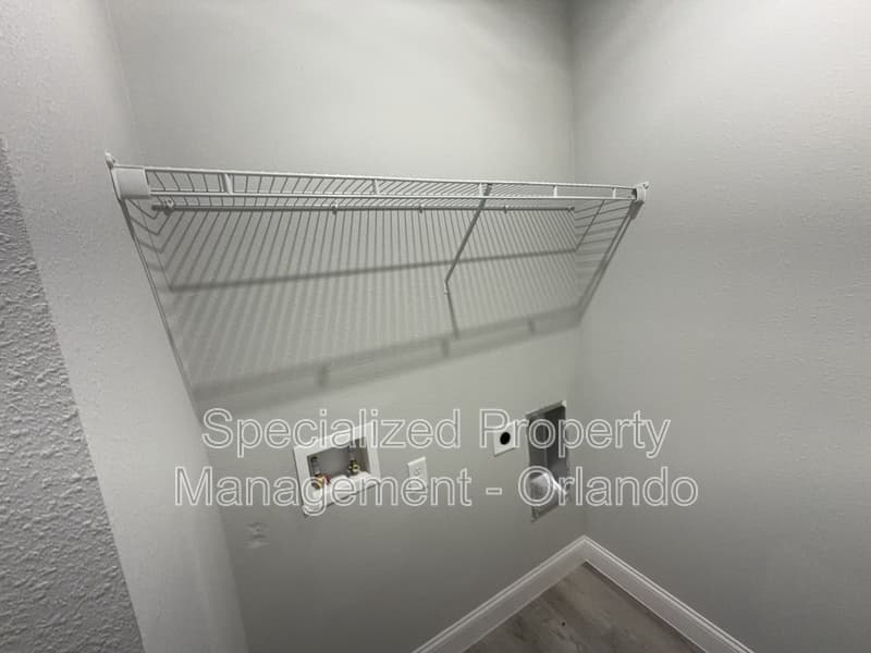 Citrus Springs House: 1626 W Newbury St
