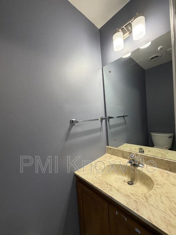 Knoxville House: 130 Durwood Rd