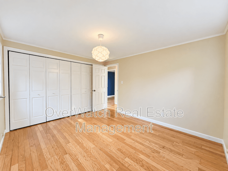 Anchorage House: 1800 Logan St