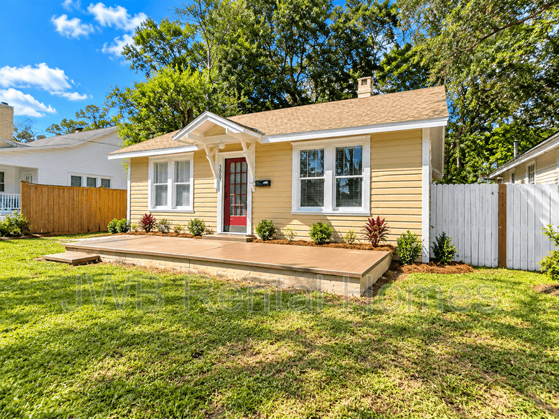 Jacksonville House: 3869 Concord St
