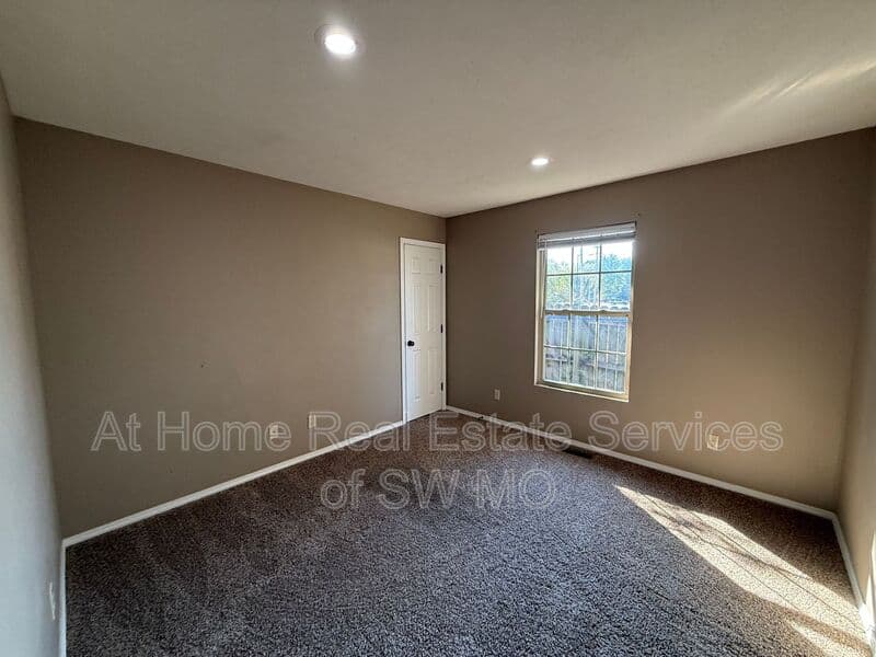 Springfield House: 1740 South Ave