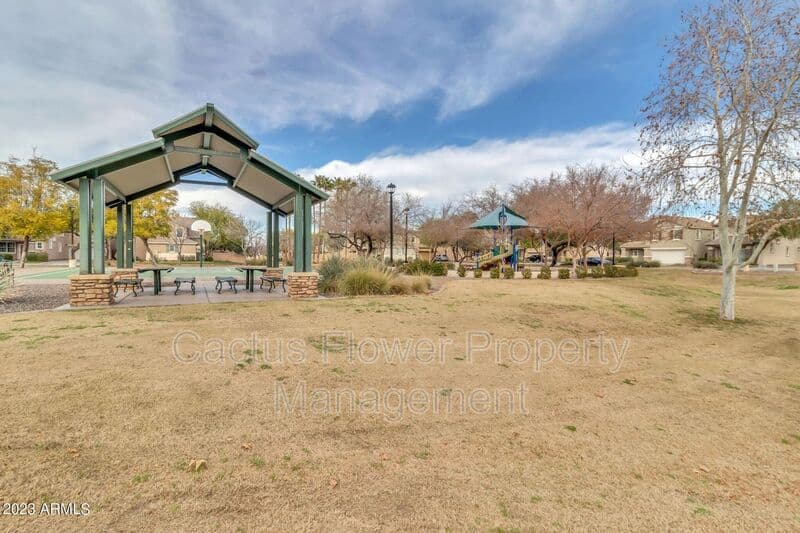 Phoenix House: 5625 S 21st Pl