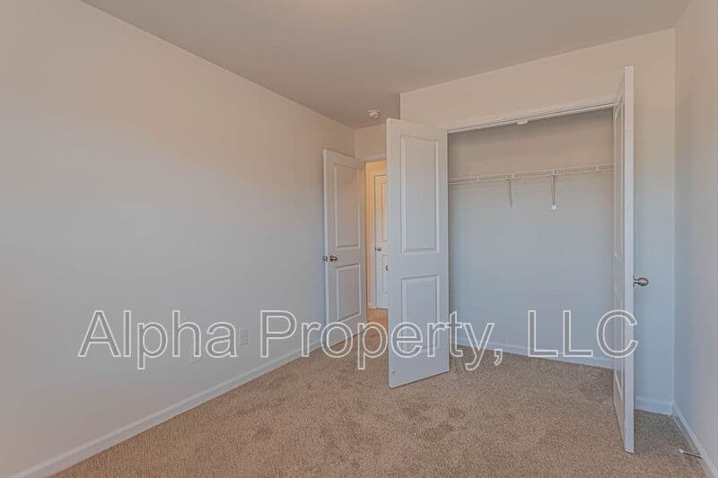 Greer Townhome: 30 Moorlyn Ln