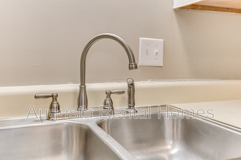 Augusta Condo: 940 Stevens Creek Road 203