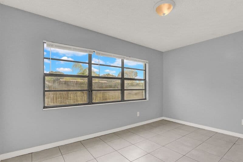 Fort Pierce House: 3104-3210 Louisiana Avenue