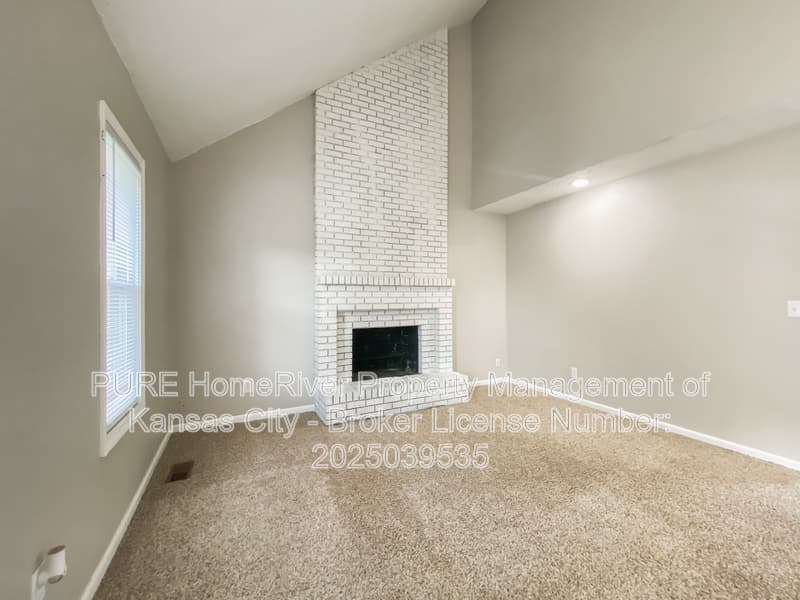 Kansas City House: 8009 N Congress Ave
