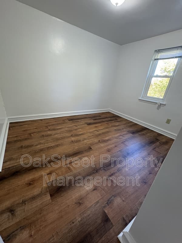 Woodbury Condo: 71 S. Evergreen Avenue - B