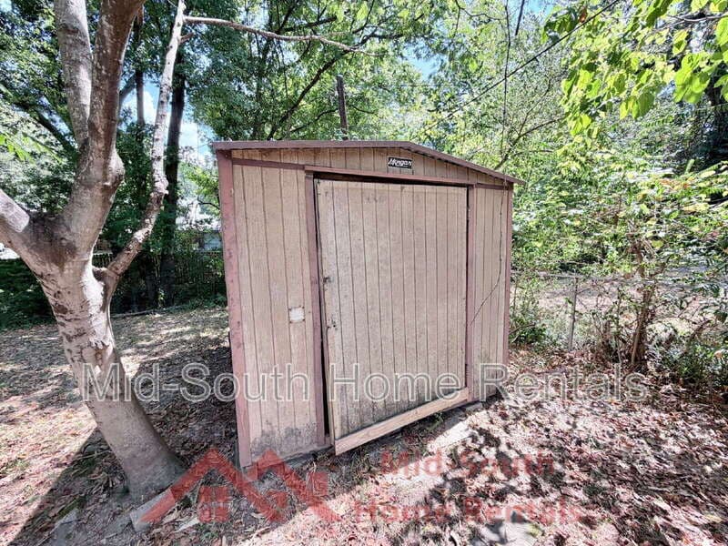 Memphis House: 4166 Hobson Rd