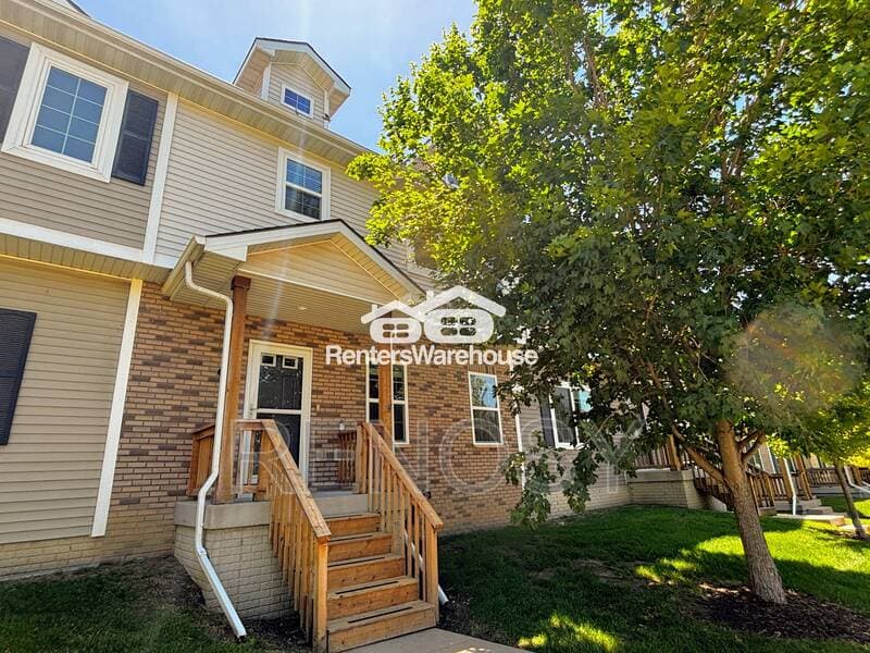 Waukee Townhome: 52 SE Booth