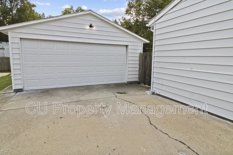 Champaign House: 3213 York