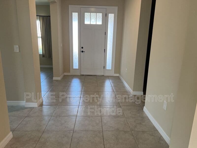Ocala House: 10376 SW 99th Street