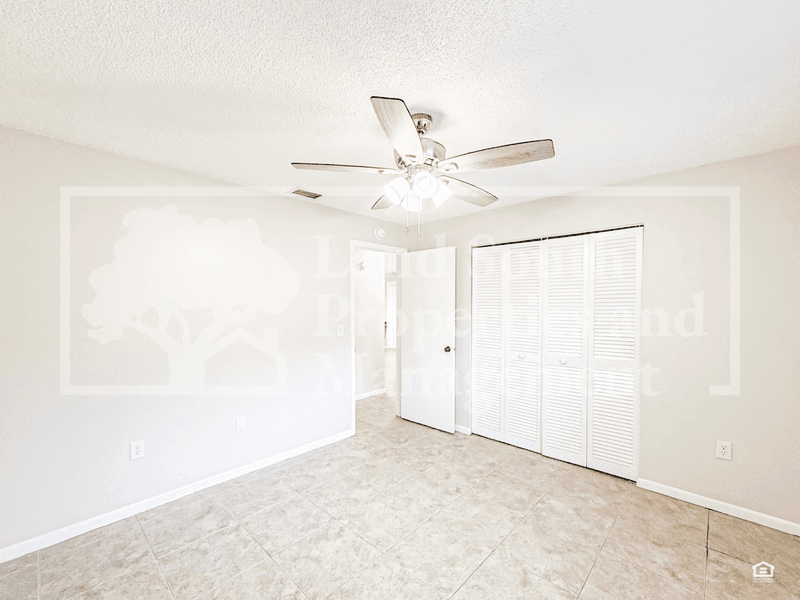 Lakeland House: 4139 Old Highway 37